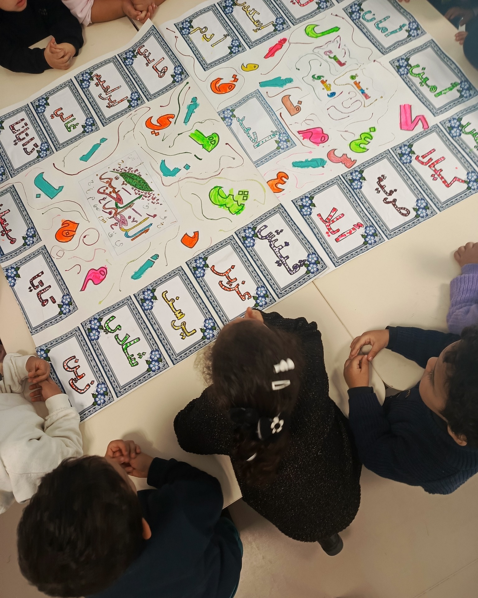 Lire la suite à propos de l’article Semaine de la Langue Arabe : Atelier de Calligraphie à l’École Maternelle du Lac