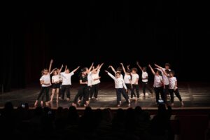 Lire la suite à propos de l’article Retour sur le Festival de danse contemporaine | GSRD Les Berges du Lac