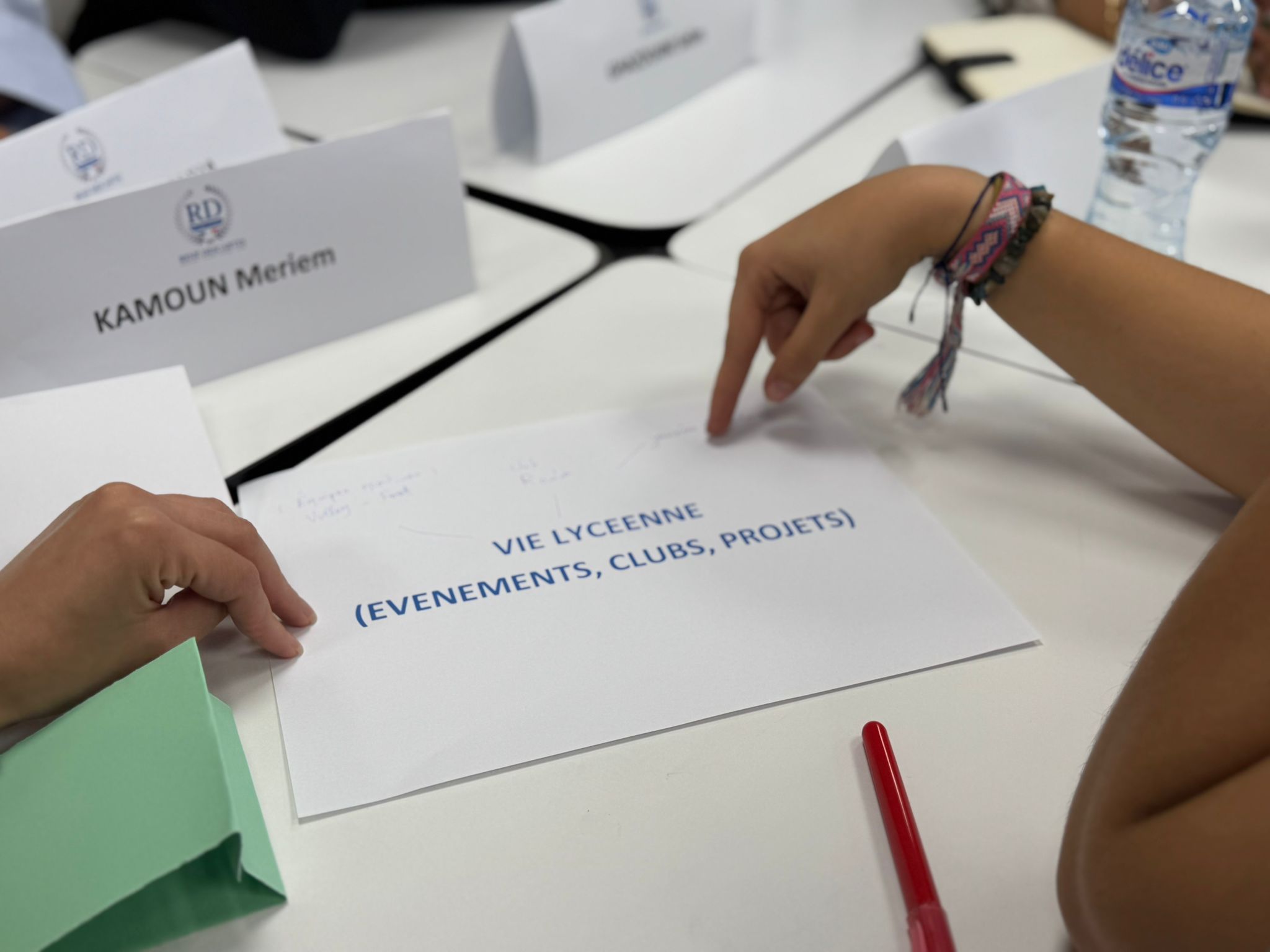 You are currently viewing Le Conseil de Vie Lycéenne en action au lycée des Berges du Lac